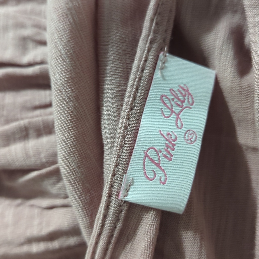 Pink Lily Blouse - Picture 3 of 3